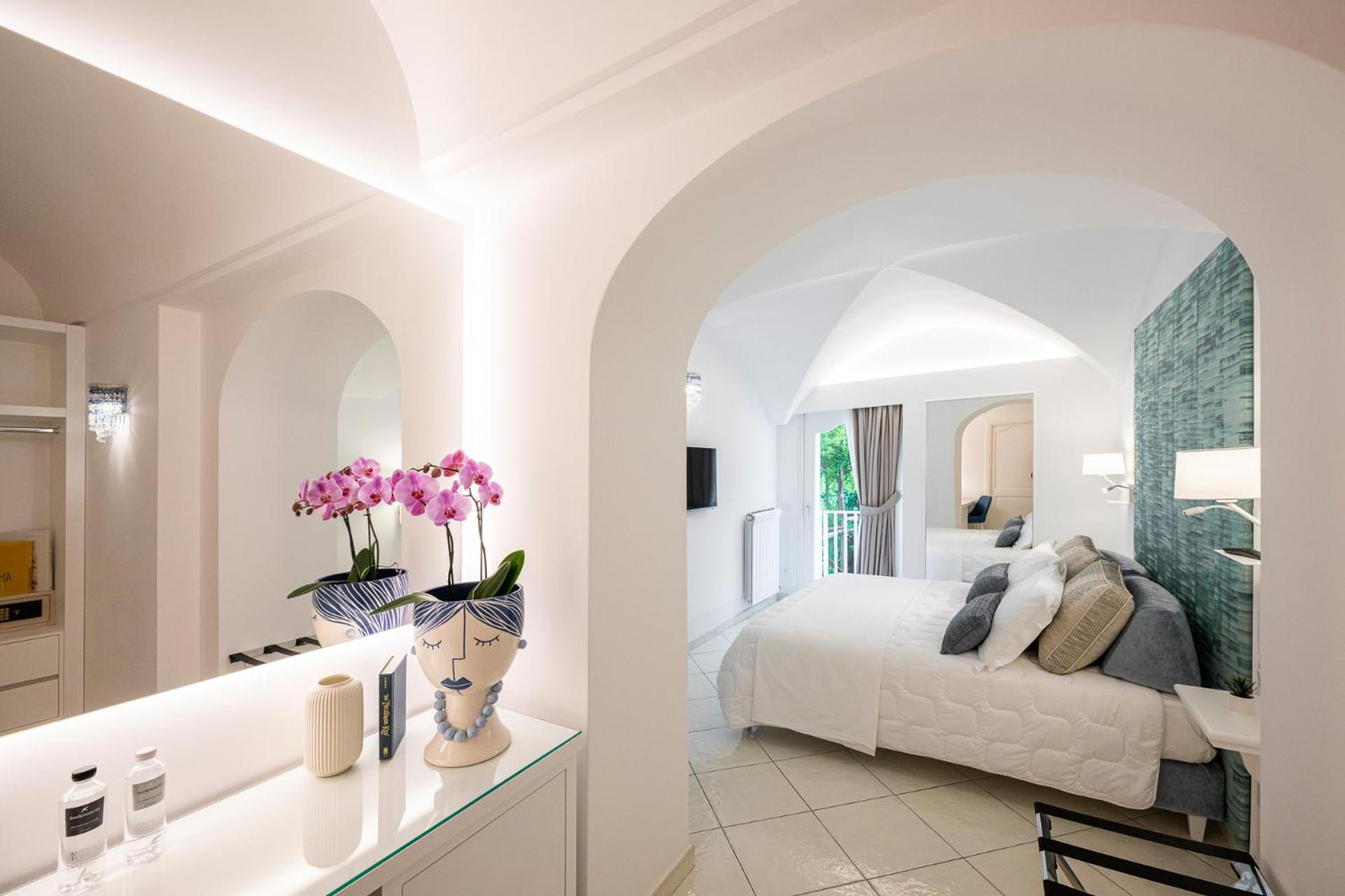 La Divina Amalfi Coast Bed & Breakfast Praiano Bagian luar foto