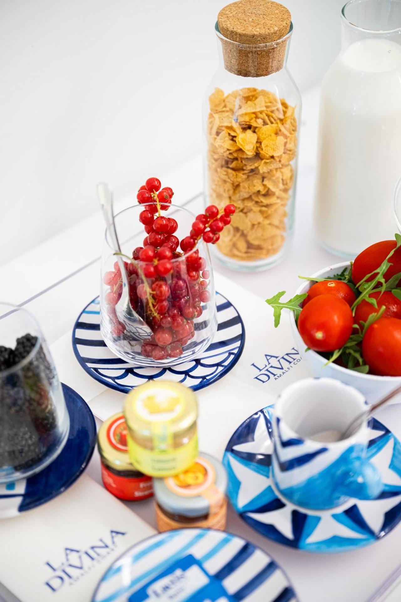 La Divina Amalfi Coast Bed & Breakfast Praiano Bagian luar foto