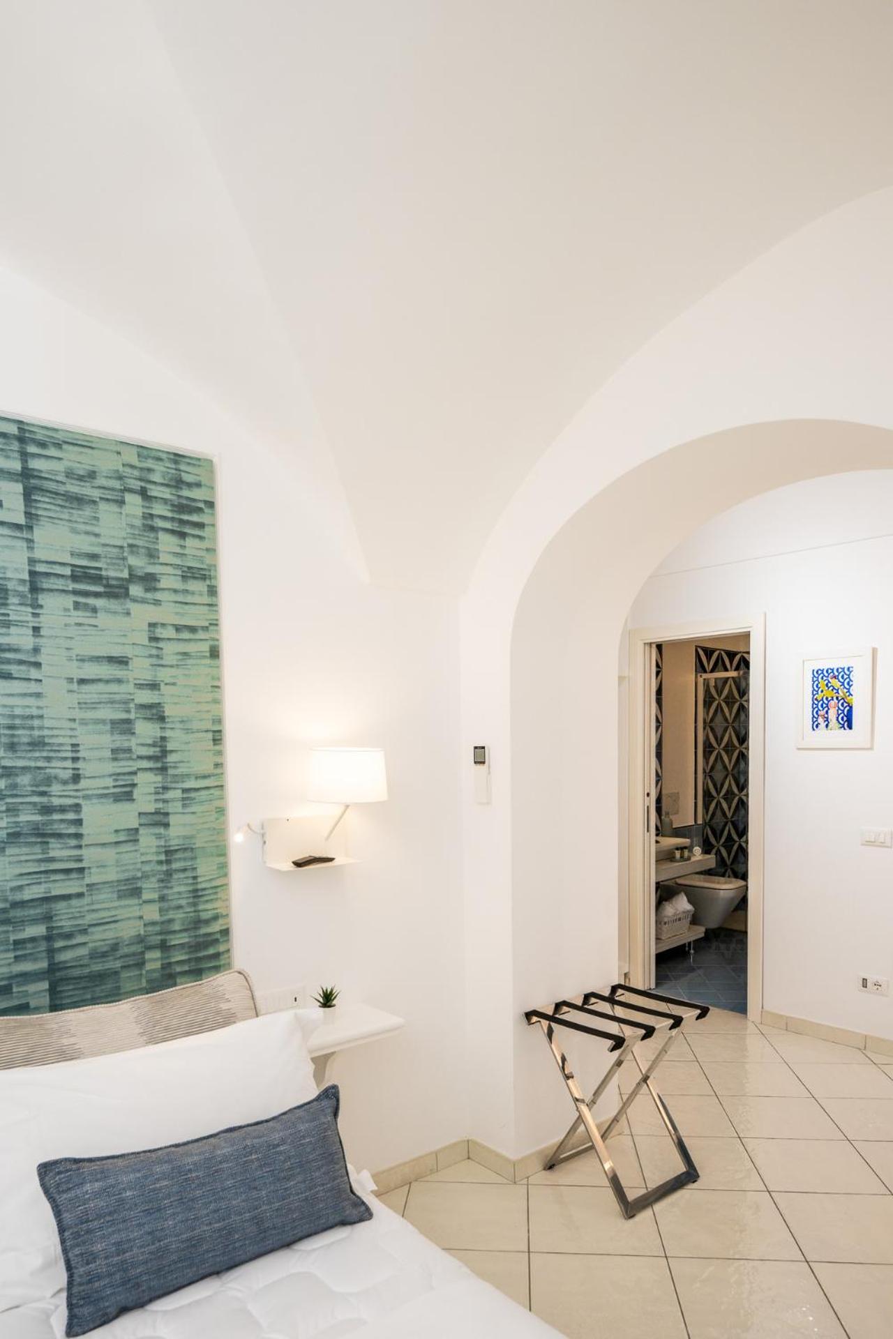 La Divina Amalfi Coast Bed & Breakfast Praiano Bagian luar foto